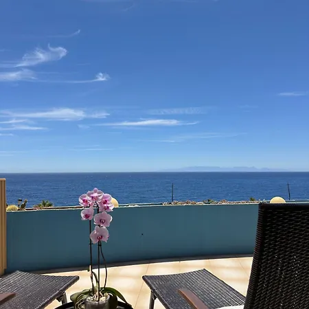 Sobre El Mar Apartman Radazul